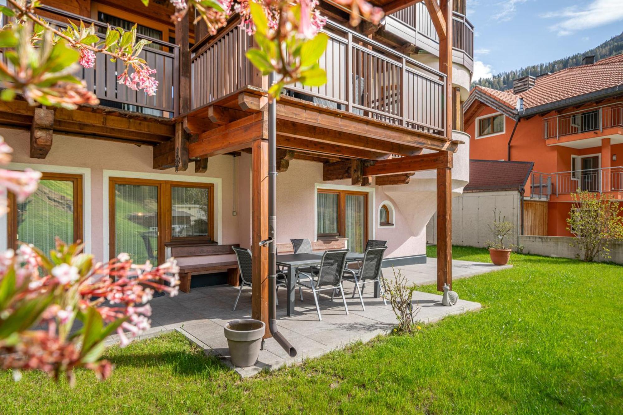 Garni Raphaela Apartment Solden Bagian luar foto